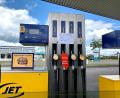 Bild: Gabi Schönberger
Ein Zettel weist an der Jet-Tankstelle in Altenstadt/WN auf die Sprit-Knappheit hin.