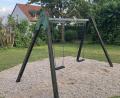 Bild: wro
Die alte Doppel-Schaukel hat ausgedient. Für den Spielplatz an der Gartenstraße wird eine Hochseilkombination angeschafft.