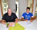 Bild: Dagmar Nachtigall
Sportlicher Leiter Rüdiger Hügel (links) ist stolz über die Verpflichtung von Nicolas Moravcik, der zuletzt in Tschechien für FK Mlada Boleslav spielte.