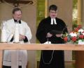 Bild: mma
Pfarrvikar Christian Preitschaft und Roland Kurz feierten gemeinsam einen Gottesdienst am Freialtar auf dem Frohnberg.