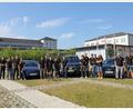 Bild: Wiesel/OTH Amberg-Weiden/exb
Das Automotive-Team der OTH Amberg-Weiden mit ihren Forschungsfahrzeugen