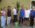 Bild: bk
Abschied und Neubeginn im Kindergarten: (von links) Lisa Koppmann (Elternbeirat), Renate Lehr, Karl Bauer, Karin Wilterius, Josef Schweiger, Pfarrer Varghese Putenchira.