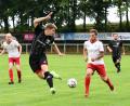 Bild: Gebert
Jonas Baumgärtner vom TSV Konnersreuth bringt den Ball mit der Hacke aufs Wiesauer Tor. Dominic Thoma (rechts) und den Akteuren der SpVgg blieb bei der 0:6-Heimklatsche in der Schlussphase nur das Staunen.
