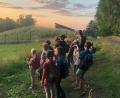 Bild: Kolping Waldershof/exb
Schon während der Dämmerung gab es viel zu bestaunen bei der Nachtwanderung der Kolpingfamilie Waldershof.
