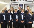 Bild: sis
Seit 25 Jahren leisten (vorne, von links) Heide Kölbel, Doris Maderer, Erika Hirschinger, Gunda Götz und Sabine Moosburger Dienst bei der Feuerwehr Poppberg. Ihnen gratulieren (hinten, von links) Kreisbrandinspektor Hans Sperber, Bürgermeisterin Brigitte Bachmann, Vorsitzender Thomas Bleisteiner und Zweiter Kommandant Hans Heinel.