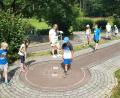 Bild: gi
27 Kinder nahmen am Minigolf-Turnier des OWV Moosbach teil. Aufgeteilt in Gruppen dem Alter entsprechend wurde gespielt und die Sieger jeder Gruppe ermittelt und ausgezeichnet.