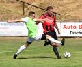 Archivbild: Gebert
Bärnaus Maximilian Bäuml (links, gegen Markus Schaarschmidt vom ATSV Tirschenreuth) ist nach dreijähriger Pause eine wichtige Stütze im defensiven Mittelfeld der Elf von Spielertrainer Andreas Ott.