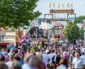 Archivbild: Armin Weigel/dpa
Etwa 1,4 Millionen Fest-Besucher werden bis zum 19. August am Straubinger Gäubodenfest erwartet. Mittlerweile hat es den dritten Unfall mit einem Fahrgeschäft binnen drei Tagen gegeben.