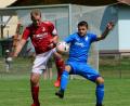 Bild: ham
Nicholas Schmidt (links) und die Pfreimder verloren auch beim SV Neukirchen beim Hl. Blut.