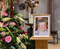 Bild: Völkl
Wie viel Wertschätzung Martha Berr von ihren Mitmenschen erfahren hat, zeigte sich beim Requiem in der Stadtpfarrkirche und in den Ansprachen, die vor der Beisetzung am Waldfriedhof gehalten wurden.