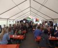 Bild: ror
Kaum mehr einen freien Platz gibt es im Festzelt beim Muglhofer Dorffest.