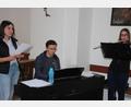 Bild: kro
Anja Sporer, Florian Löw und Marina Richt (von links) gestalteten den "Evensong" gesanglich und musikalisch.