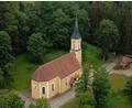 Bild: swo
Die Mausbergkirche: Aus der Vogelperspektive liegt sie ruhig da, ab Sonntag sind jedoch hoffentlich wieder zahlreiche Wallfahrer im Anmarsch.