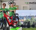 Bild: Thomas Dobler
Herbert Manz (rechts) hat ein E-Bike-Geschäft an der Schwarzenfeld Böttgerstraße aufgemacht, seine Schwester Michaela (links) ist die Geschäftsführerin.