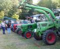 Bild: sl
Aufgereiht standen die alten Fahrzeuge beim Oldtimertreffen der Feuerwehr Glaubendorf auf dem Sportplatz.