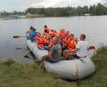 Bild: knh
Eine Schlauchbootfahrt auf dem Manteler Baggerweiher bereitet den Kindern bei der Ferienaktion der Reservistenkameradschaft wieder Riesenspaß.