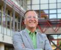 Bild: Ramona Gilch/exb
Studiendirektor Harald Pröm ist neuer Schulleiter am Elly-Heuss-Gymnasium in Weiden. Zuvor hat er in Cham, Teheran und Tokio gearbeitet.