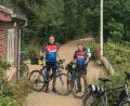 Bild: Leo Standfest/exb
Der 69-jährige Leo Standfest (links) und der 64-jährige Herbert Schwamberger vom Radlertream Bärnau bei der Endetappe ihrer zwölftägigen Fahrradtour: Die dänische Grenze. Vom Allgäu bis zum Ziel legten sie rund 1200 Kilometer zurück.