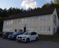 Bild: bnr
Das Dach der alten Schule in Schwarzach eignet sich besonders für eine Photovoltaik-Anlage.