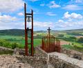 Bild: bsc
Eine beeindruckende Fernsicht bietet die Burgruine Waldeck. Hier ist der Glockenturm der Ägidius-Kapelle zu sehen.