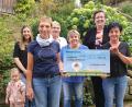 Bild: fz
Die Landfrauen Naabdemenreuth spenden 500 Euro an Traumzeit
