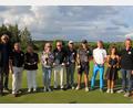 Bild: kro
Die neuen Clubmeister ermittelte der Golfclub Stiftland. Im Bild (von links) Pro Matthew Gatrall, Präsident Herbert Bäuml, Ute Ebnet, Luise Ries, Albert Saller, Wolfgang Beer, Thomas Hartung, Benedikt Jesse, Barbara Volmutova und Andreas Graf.