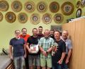 Bild: Schlosser/exb
Beim Geburtstagsschießen gab es sechs Gewinner. Das Bild zeigt (von links): Armin Mösbauer, Reinhard Reis jun., Matthias Reis, Stefan Gradl, Bernhard Lang, Gerhard Meindl, Hans Schlosser und Schützenmeister Reinhard Reis sen.