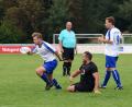 Bild: Gebert
Der FC Tirschenreuth und die SG Fuchsmühl trennten sich 1:1. In dieser Szene hat Thomas Weiß (schwarzes Trikot) gegen den Fuchsmühler Bastian Bauer (links) das Nachsehen, rechts Lucas Pickert.