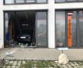 Bild: Polizeiinspektion Neutraubling
Eine 82-Jährige ist in Tegernheim aus Versehen mit ihrem Auto in die Räumlichkeiten einer Ergotherapiepraxis gefahren.