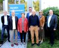 Bild: ds
50 Jahre bei der Raiffeisenbank: (von links) Geschäftsstellenleiter Bernd Windisch, Josef Ritt, Ingrid Müller, Vorstandsmitglied Michael Sommer, Johann Langhans, Aufsichtsratsvorsitzende Eva Birkmüller und Vorstandvorsitzender Frank-E Kirchhof.