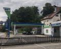 Bild: Andreas Royer
800 Euro erbeuteten die Räuber am 27. Januar mit ihrem Überfall auf diese Tankstelle in der Nürnberger Straße in Sulzbach-Rosenberg.