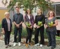 Bild: bkr
Rektorin Gudrun Lehner hieß Sebastian Högl, Alena Kraus, Lea Schröder und Karin Wagner (von links) im Lehrerkollegium willkommen.