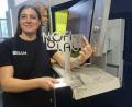 Bild: Kunz
Um diese Pokale geht's. Die Preise für sieben Kategorien wurden von der Firma BAM in der Dr.-Müller-Straße hergestellt. .