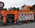 Bild: szl
Anfang der Woche rückte das Team vom städtischen Bauhof mit Absperrungen am Volksfestplatz an. Seit Mittwoch ist das 10.000 Quadratmeter große Areal zwecks der Vorbereitungen für den Nofi-Lauf am Freitag, 16. September, gesperrt.