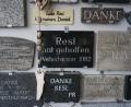 Archivbild: jut
Votivtafeln in der eigens dafür geschaffenen Kapelle in Konnersreuth. Der Ruf der Heiligkeit ist bei der Resl stark vorhanden.