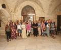 Bild: mr
Die Gruppe der Schwarzenfelder Pilger vor der syrisch-orthodoxen Kirche in der Altstadt Jeruslamens mit Kirchenvorstand Michail (Mitte).