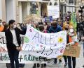 Bild: Petra Hartl
Fridays for Future ruft für den 23. September wieder zur Klimademonstration auf. In Amberg startet der Zug um 14 Uhr am Malteserplatz. Gemeinsam geht es dann zum Marktplatz, wo eine Kundgebung stattfinden wird.