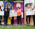 Bild: Stephan Landgraf/exb
Freude pur: Der Lions Club Neustadt/WN-Lobkowitz spendet den Erlös aus der "Krapfenschmaus"-Aktion 2021 an die drei Weidener Einrichtungen Stiftung Bunter Kreis, Dornrose und Donum Vitae.