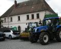 Bild: roh
Der Umbau des alten Lehrerwohnhauses (Bild) ist ein finanzieller Kraftakt für die Gemeinde Friedenfels. Erste Vorbereitungsarbeiten laufen bereits.