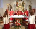 Bild: rha
Mit Pfarrer Markus Brunner (Mitte) als Zelebrant und Prediger feierten (von links) Diakon Dieter Gerstacker, Stadtpfarrer Pater Robin Xavier und Pfarrvikar Pater Jimmy Joseph das Patrozinium der Bergkirche.
