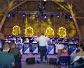 Bild: fla
Bei der Abschiedsserenade im Wilhelmstodl zieht der Waldthurner Blechhaufen unter der Leitung von Stefan Striegl noch einmal alle Register.