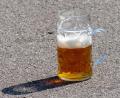 Bild: Peter Kneffel/dpa
Keine Angst vor dem Winter: Es wird genügend Bier geben,