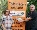 Bild: den
Nicole Fürst und SPD-Vorsitzender Uli Roth bei der Spendenübergabe
