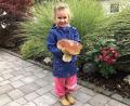 Bild: wro
Die Freude über den tollen Fund war der Wiesauerin Hanna Ernstberger ins Gesicht geschrieben.
