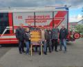 Bild: fks
Seit Wochen wurde das offizielle Kirwaplakat bereits in den sozialen Medien geteilt, jetzt ist es auch auf Plakatständern in Erbendorf zu sehen. Die Organisatoren des TSV, der Feuerwehr und die Jugendbeauftragten freuen sich auf tolle Festtage.