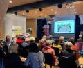Bild: Frauen-Union Waldsassen/exb
Thomas Janscheck war der Referent einer Veranstaltung der Frauen-Union Waldsassen im Kunsthaus. Es ging um Bauernregeln, die Erkenntnisse über die heimische Pflanzenwelt vermitteln.