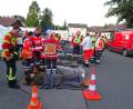 Bild: hm
Bei einer Großübung mussten die Rettungskräfte zahlreiche vermeintlich bewusstlose Personen aus dem Festzelt bergen.