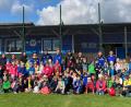 Bild: do
Zum Weltkindertag vertauschen die Buben und Mädchen der Grundschule am Rauhen Kulm die Schulbänke mit Sport und Bewegung auf dem Gelände des FC Tremmersdorf-Speinshart.