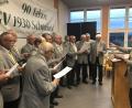 Bild: wro
Die Liedgestaltung beim Fest- und Ehrenabend übernahmen die Sänger unter der Leitung ihres Dirigenten Gottfried Hofmann (rechts) selber.