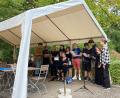 Bild: Arbeit und Leben in Bayern/exb
Musikalische Unterhaltung bieten die jungen Naturfreunde aus Weiden und Tschechien in Veitshöchheim.